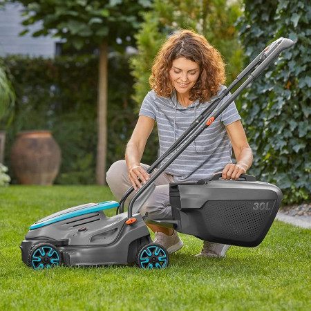 Gardena PowerMax 32/18V P4A Battery-Powered Lawn Mower , best deal